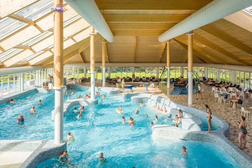 Chambre chez l'habitant avec piscine chauffée, jardin et terrasse - Image 1