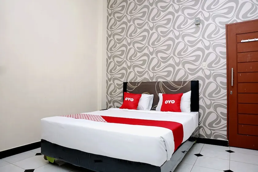 Rosemary Residence Syariah by OYO Rooms - Image 1