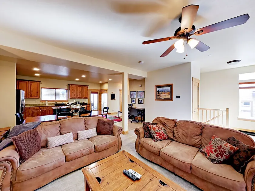 4BR 3.5BA Urban Alpine Home by RedAwning - Image 1