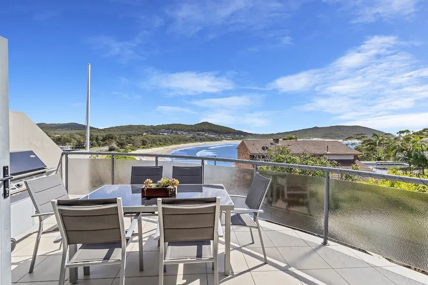 Fingal Breeze at Fingal Bay - Image 1