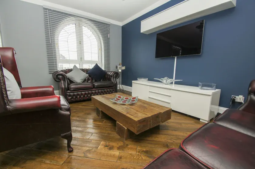 Portside Apartment Parking by Brighton Holiday Lets - Image 1