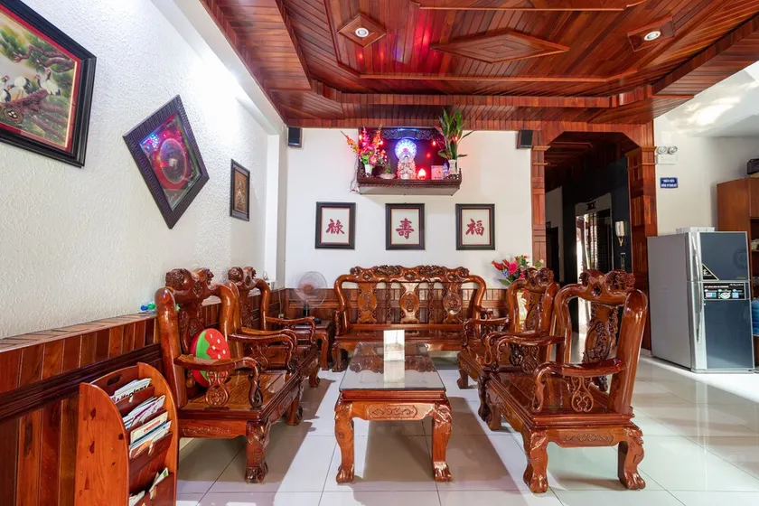 RedDoorz @ Phan Huy Ich Street - Image 1