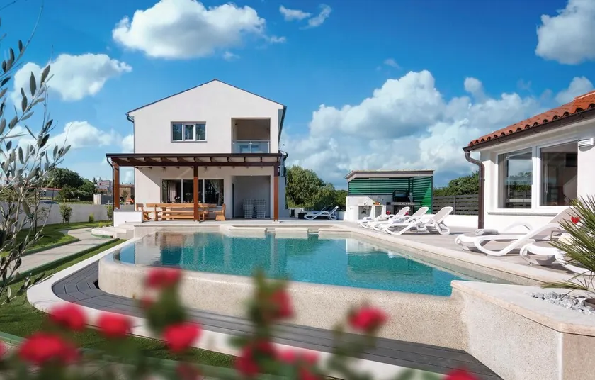 Beautiful Home in Marcana With Outdoor Swimming Pool, Wifi and 5 Bedrooms - Image 1
