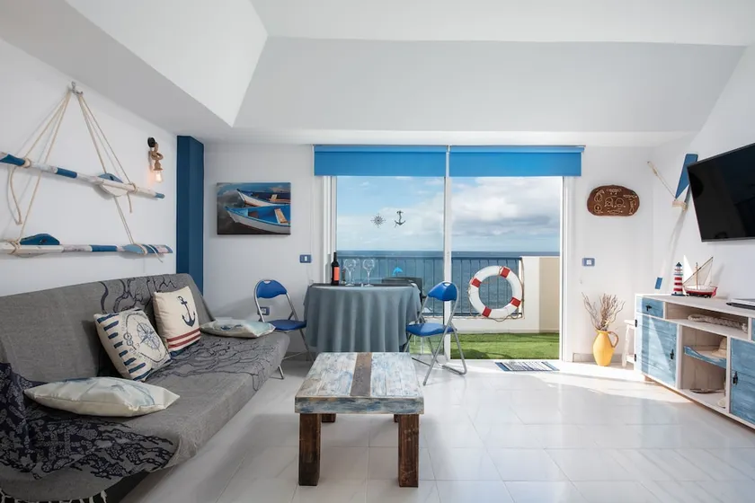 Nautical Loft, Beachfront, Terraces - Image 1