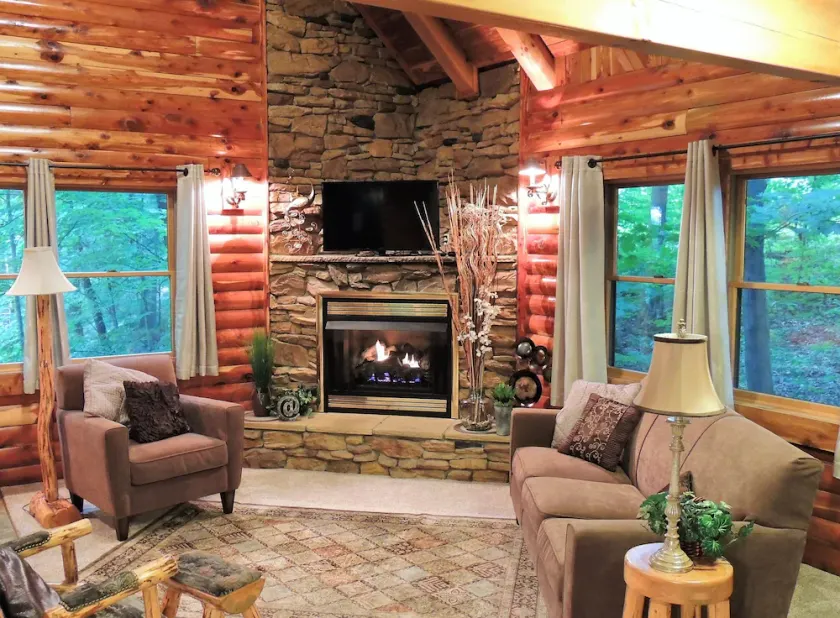 Donnas Premier Lodging - Image 1