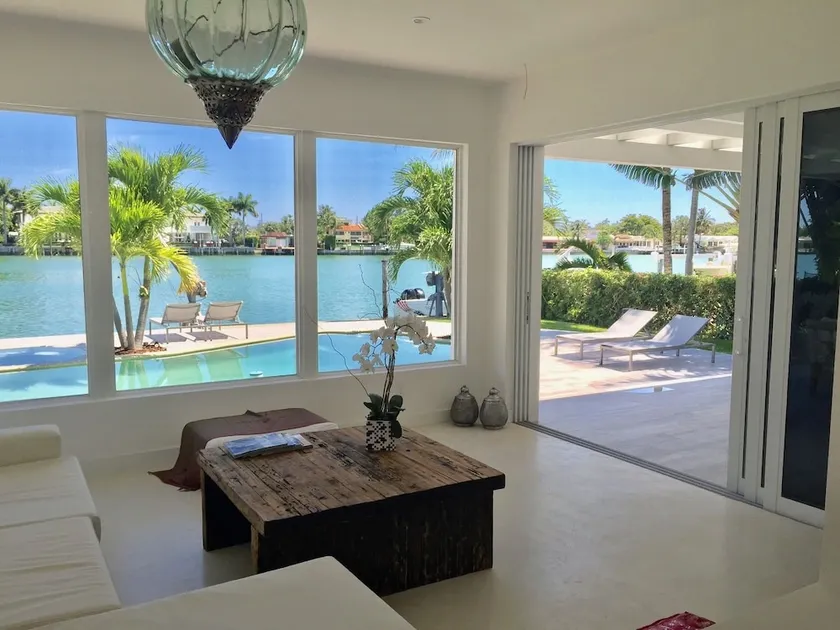 Miami Beach Villa - Image 1