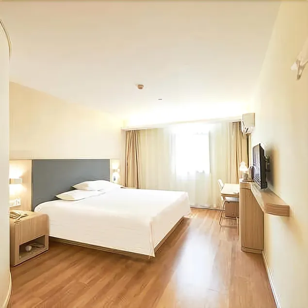 HanTing Hotel (Jinan Olympic Sports Center) - Image 1