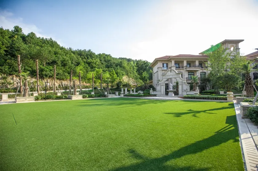 Veegle Resort Hengdian - Image 1
