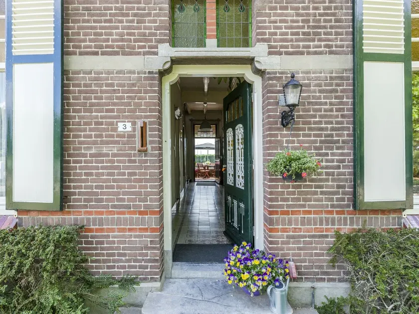 Holiday home in the central location - Image 1