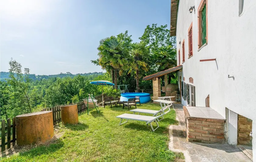 Beautiful Home in Vignale Monferrato With Wifi and 4 Bedrooms - Image 1