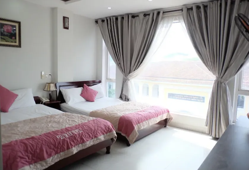 Fulmar Hotel - Image 1
