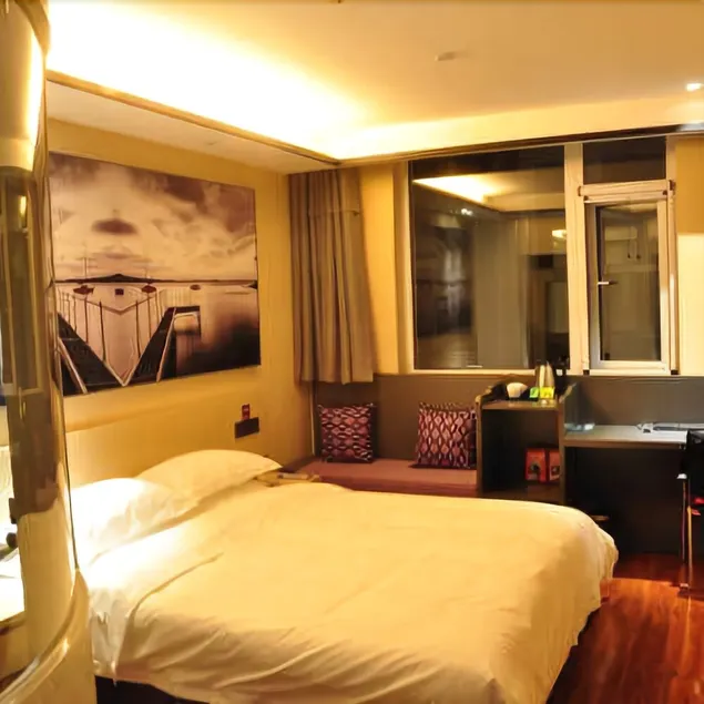 H Boutique Hotel - Image 1