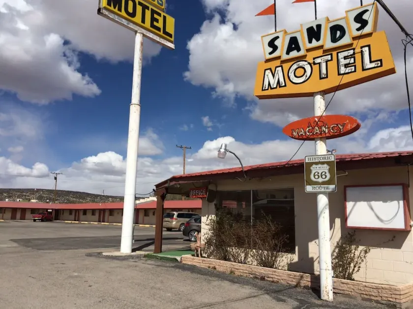 Sands Motel - Image 1