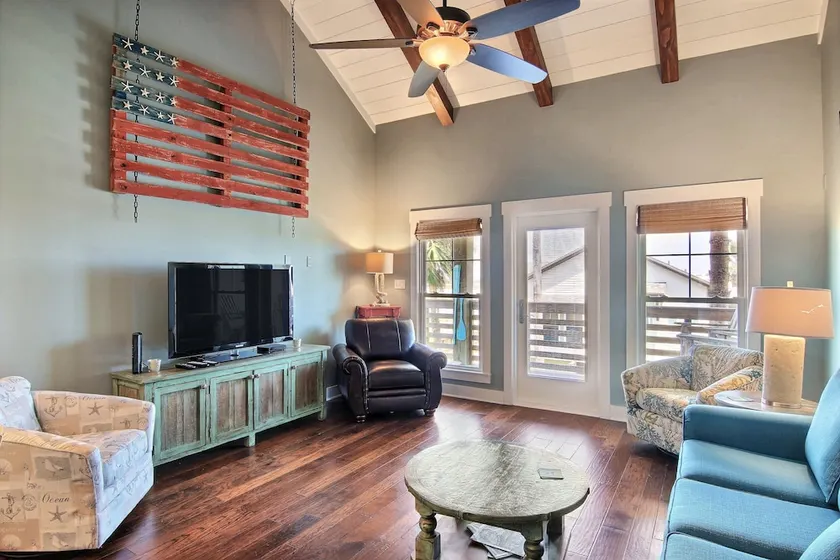 The Black Pearl 2 Bedroom Condo - Image 1