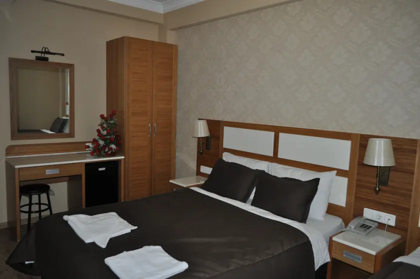 Gozde Hotel - Image 1