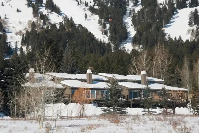 Snow Ridge Condominiums - Image 1