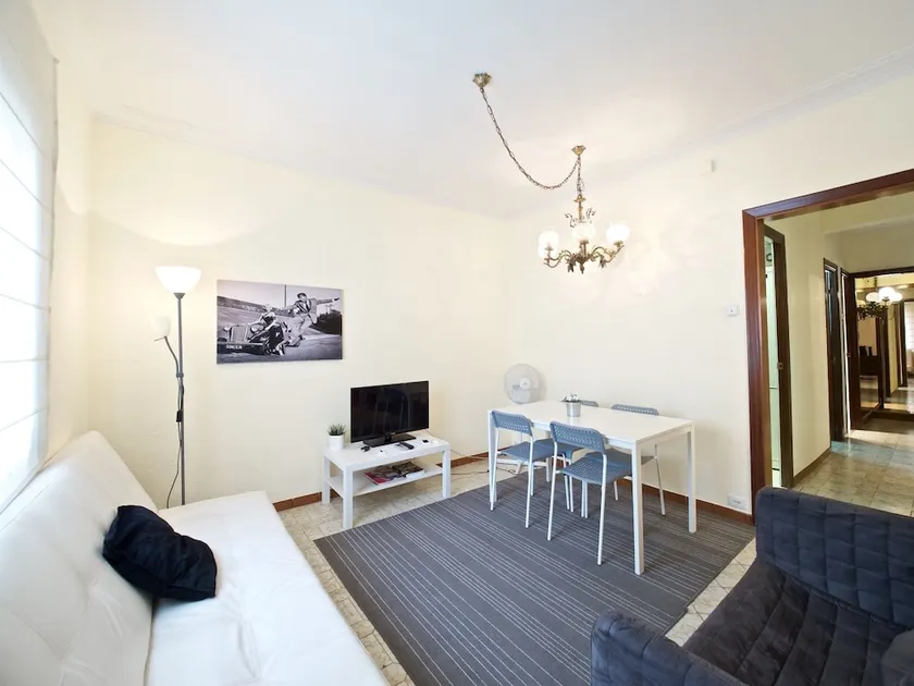 Parallel Apartment - Image 1