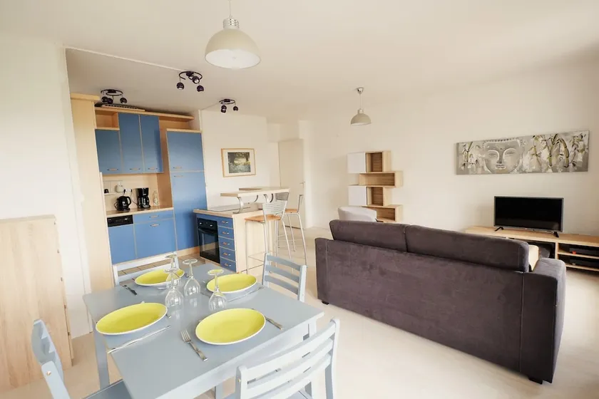 70 m2 avec Balcons et Parking - Image 1