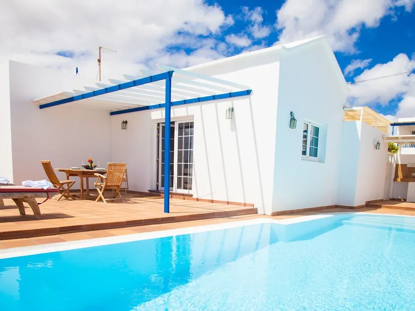 Nice and Cozy Holiday Home With Private Pool and Amazing sea View - Image 1