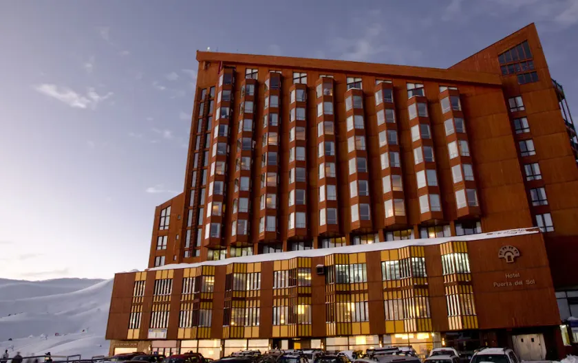 Hotel Puerta Del Sol - Image 1