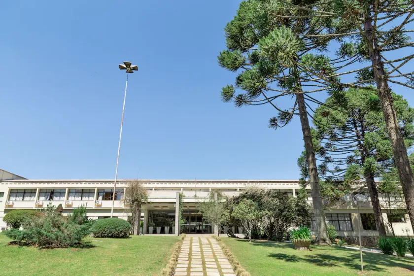 Sky Samuara Hotel - Image 1