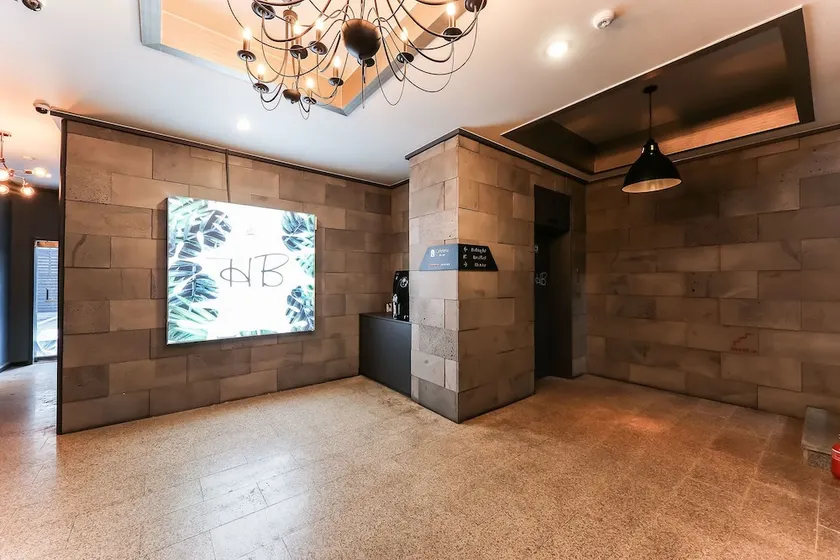 Hotel Bon - Image 1