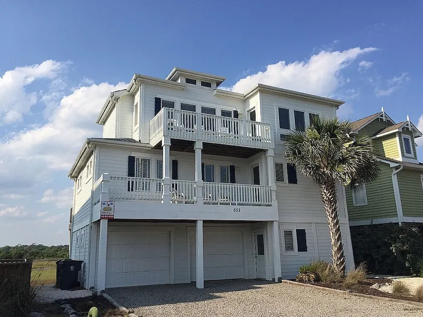 The White - 3 Br Home - Image 1