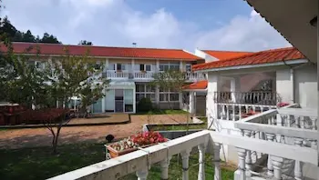 Qingjing Guest House - Image 1