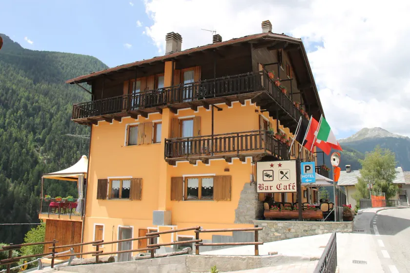 Hotel Mont Velan - Image 1