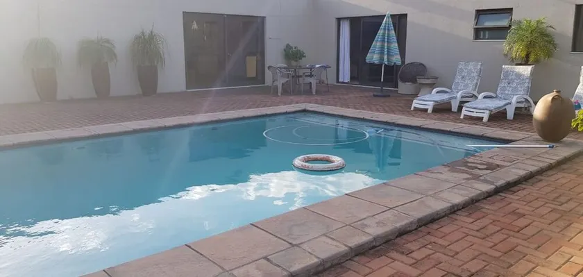 Lemon Tree Guesthouse - Image 1