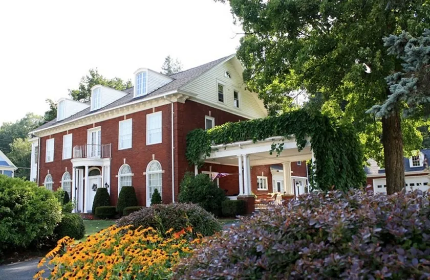 Mountain Laurel Bed and Breakfast - Image 1