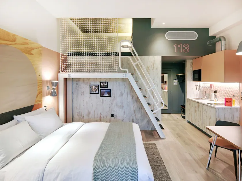 room2 Southampton - Image 1