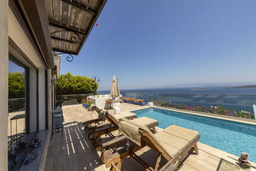 House With Private Pool and Sea View in Bodrum - Image 1