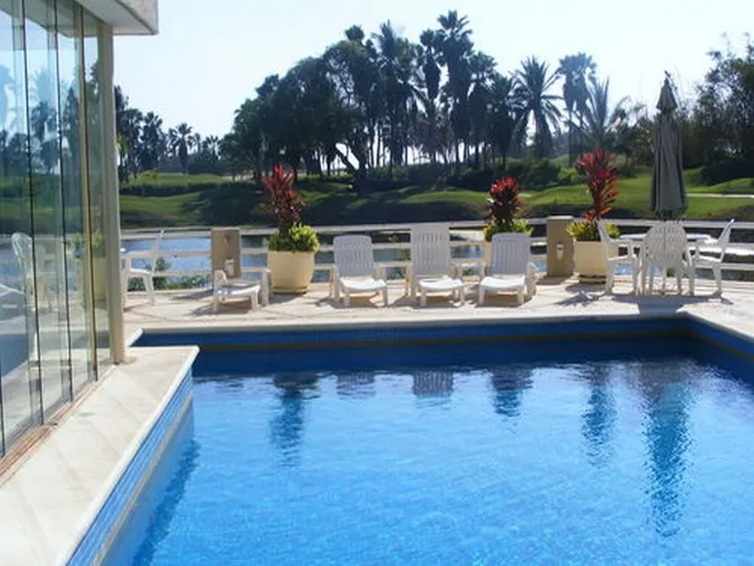 LA Peninsula - Image 1