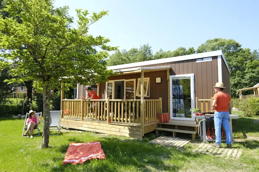Le Village Parisien - Image 1