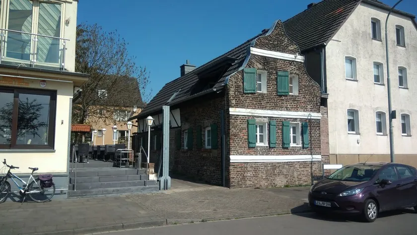 Rheinufer-Lodge in Leverkusen-Hitdorf-mit Blick auf den Rhein - Zentral an der A1 und der 59 - Image 1