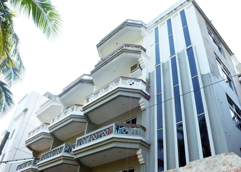 Hotel City Plaza - Image 1