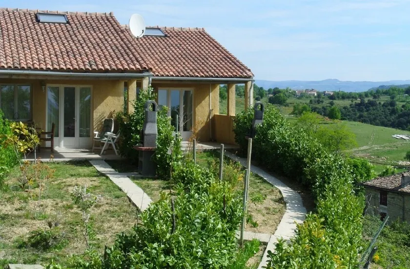 Domaine La Fontaine Du Cade - Image 1