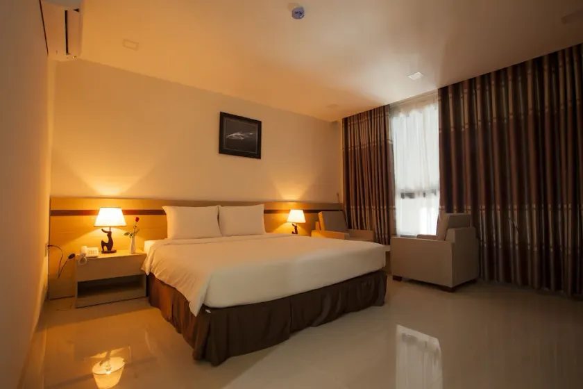 Melody Hotel - Image 1