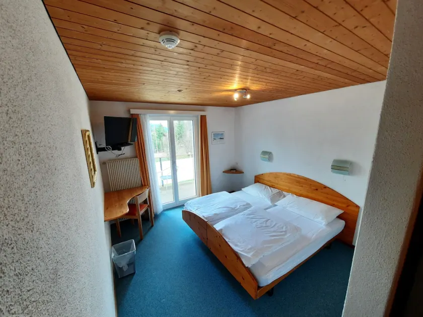 Hotel Cristal - Image 1