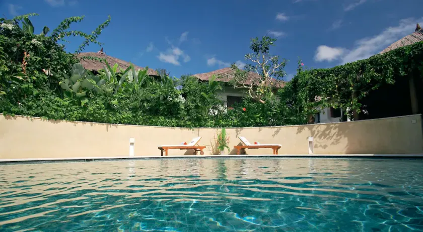 Pat-Mase Villas - Image 1