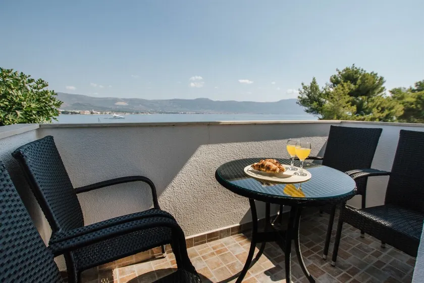 Spacious apt With big Patio,terrace&great sea View - Image 1
