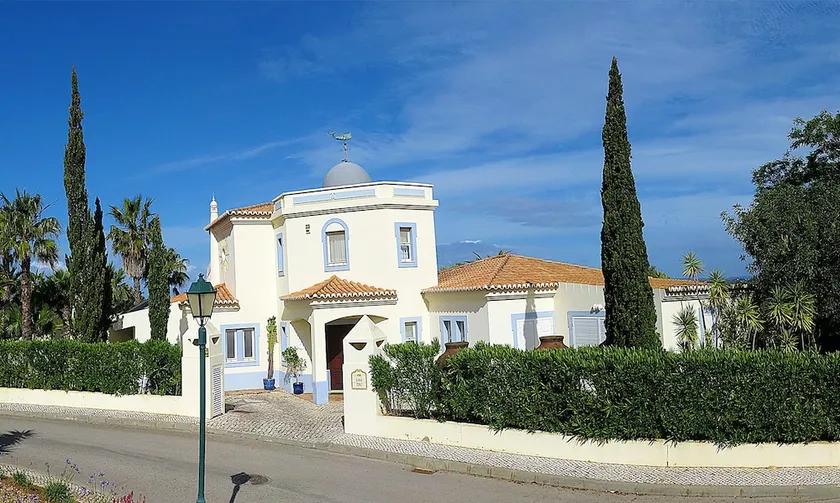 Spacious Villa in Carvoeiro with Private Pool - Image 1