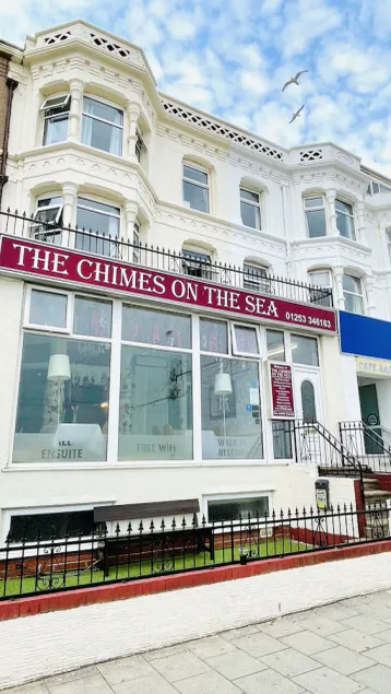The Chimes on the sea - Image 1