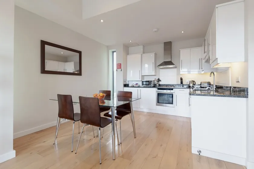 Roomspace Serviced Apartments - Marquis Court - Image 1
