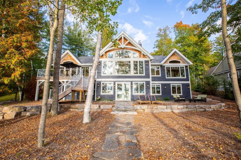 Seabreeze on Lake of Bays Fabulous Sunsets at a Brand new Cottage! - Image 1