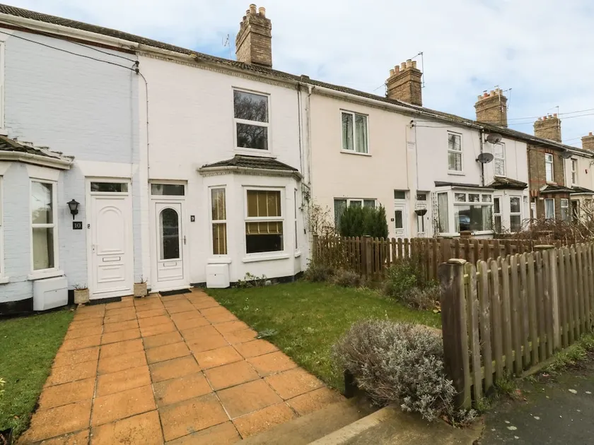 9 Oaklands Terrace - Image 1