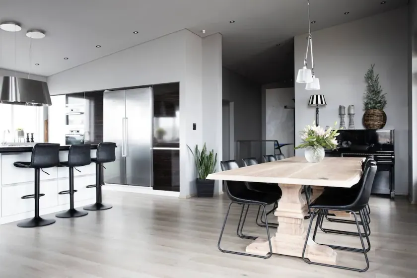 Luxurious Large Home, Perfect for Your Group - Image 1