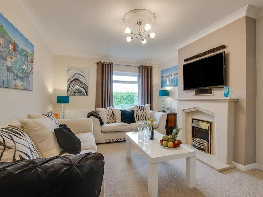 Detached Holiday Home With Cosy Interior, Large Garden and Unique BBQ hut - Image 1