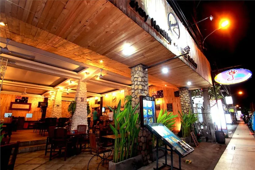 Jesen's Inn I - Image 1